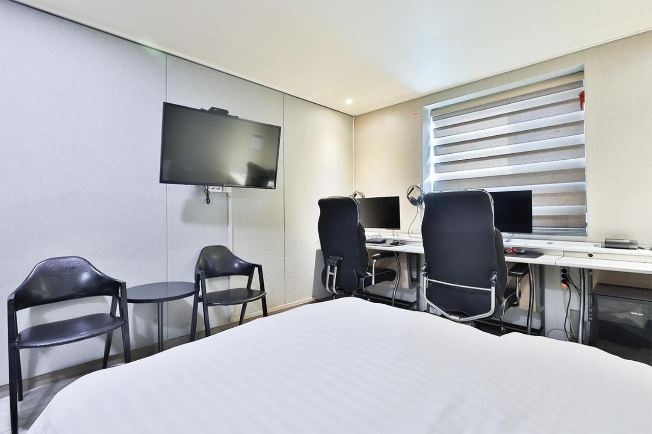 Seomyeon Ib Hotel Busan Bagian luar foto