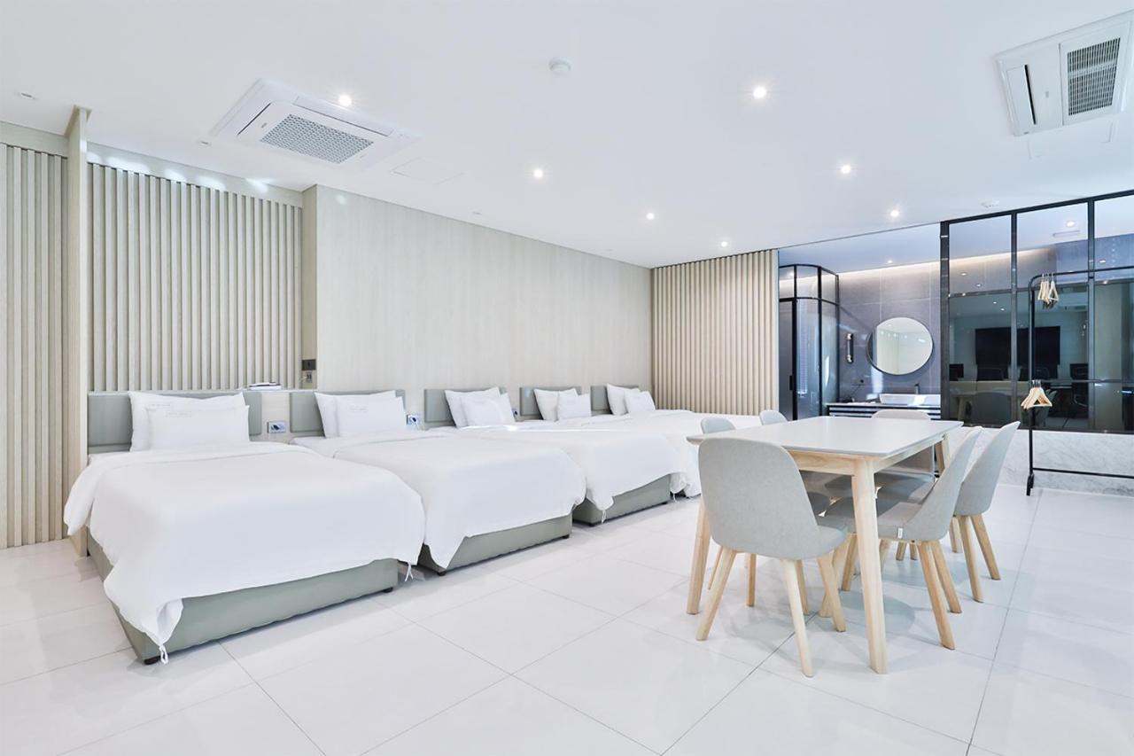 Seomyeon Ib Hotel Busan Bagian luar foto