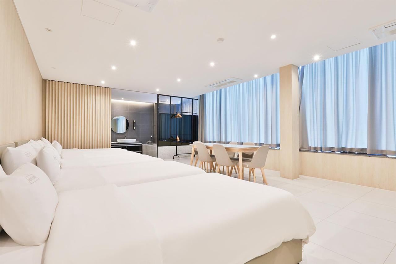 Seomyeon Ib Hotel Busan Bagian luar foto