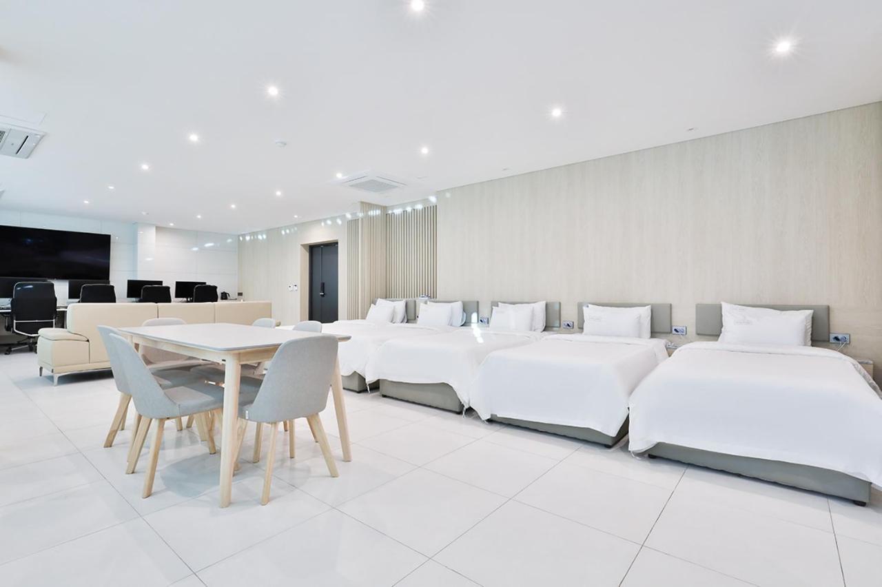 Seomyeon Ib Hotel Busan Bagian luar foto