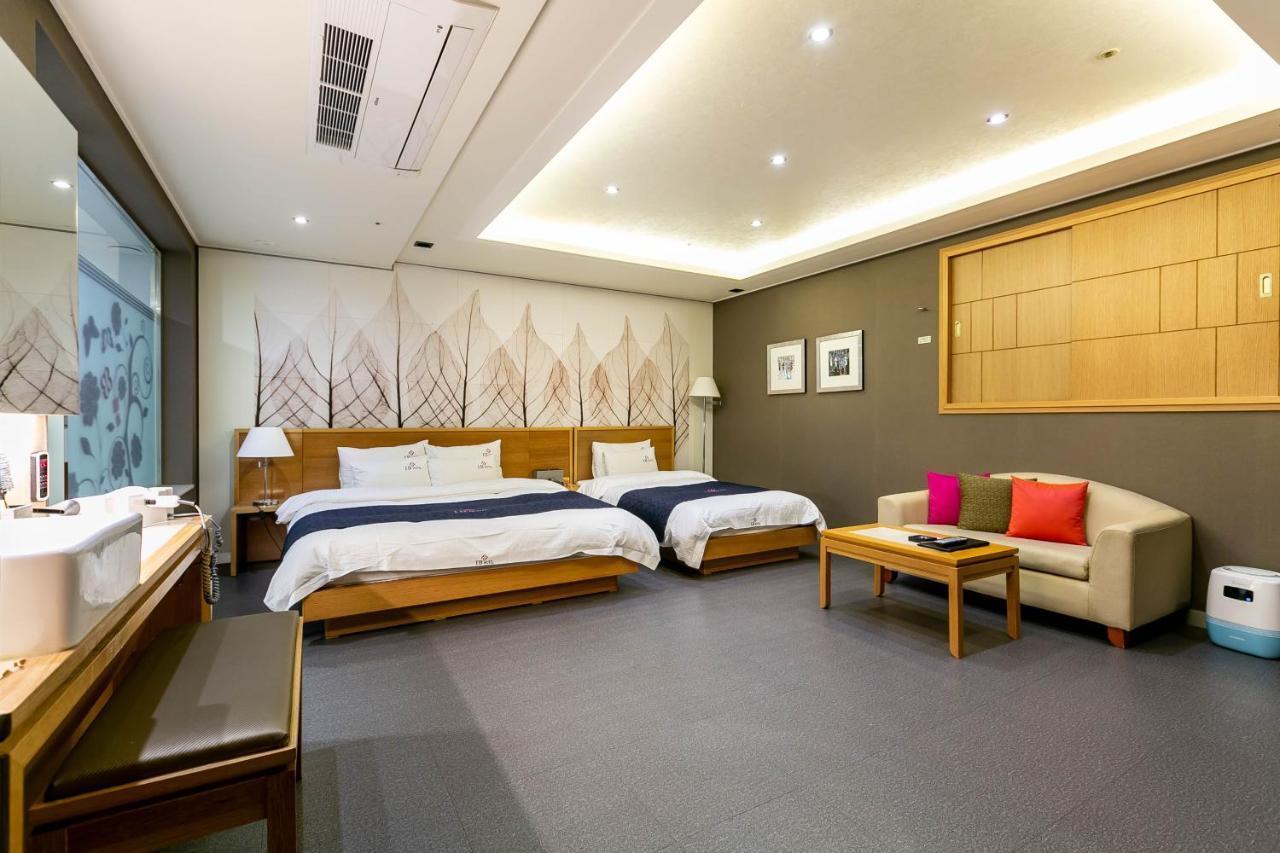 Seomyeon Ib Hotel Busan Bagian luar foto