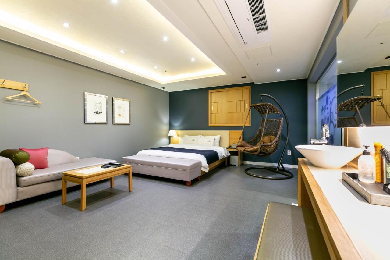 Seomyeon Ib Hotel Busan Bagian luar foto