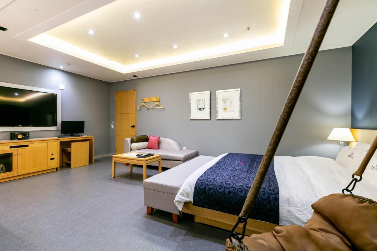 Seomyeon Ib Hotel Busan Bagian luar foto