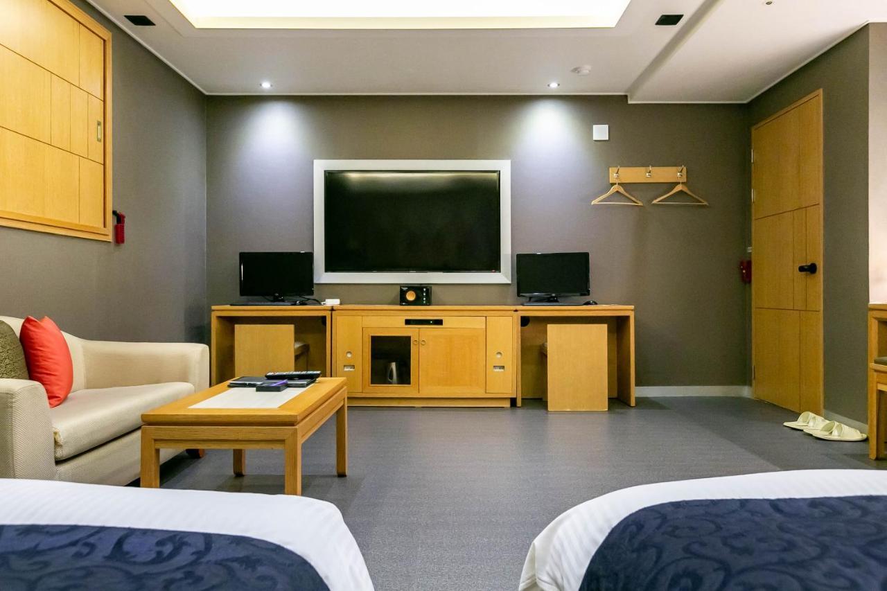 Seomyeon Ib Hotel Busan Bagian luar foto